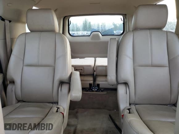 ✅ 2013 Chevrolet Suburban LT • VIN: 1GNSCJE06DR203594 • Lot: 63114724. Wystawiony na Copart z przebiegiem 263 456 mil. Bezpłatny archiwum sprzedaży aukcyjnych z USA i szczegółowy raport historii pojazdu na DreamBid. Zdjęcie 10.