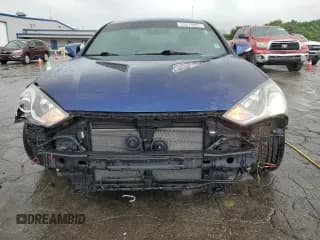 ✅ 2016 Hyundai Genesis Coupe R-Spec • VIN: KMHHU6KJXGU134755 • Lot: 55679025. Wystawiony na Copart z przebiegiem 65 317 mil. Bezpłatny archiwum sprzedaży aukcyjnych z USA i szczegółowy raport historii pojazdu na DreamBid. Zdjęcie 5.