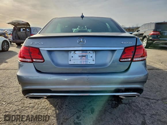 ✅ 2014 Mercedes-Benz E 350 Sport • VIN: WDDHF8JB2EA831099 • Лот: 94715495. Опубликован ранее на Copart с пробегом 108 809 миль. Бесплатный доступ к архиву аукционных продаж из США и подробный отчёт об истории автомобиля на DreamBid. Изображение 6.