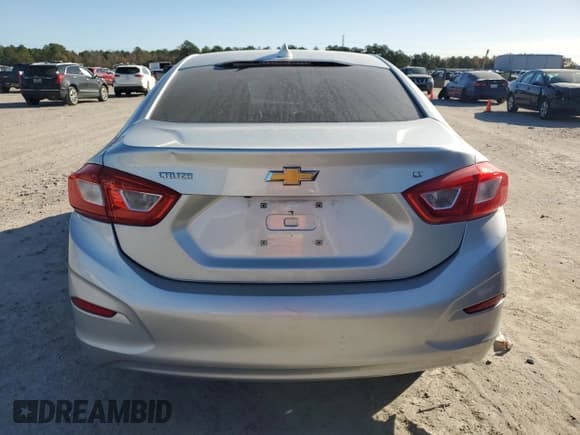 ✅ 2017 Chevrolet Cruze LT • VIN: 1G1BE5SM5H7238364 • Lot: 68253992. Listed on Copart with 76,361 mi. Free auction sales archive from the USA and detailed vehicle history report at DreamBid. Image 6.