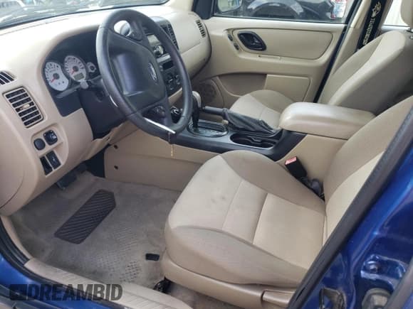 ✅ 2007 Ford Escape XLS • VIN: 1FMYU02ZX7KA21337 • Lot: 68713625. Wystawiony na Copart z przebiegiem 270 397 mil. Bezpłatny archiwum sprzedaży aukcyjnych z USA i szczegółowy raport historii pojazdu na DreamBid. Zdjęcie 7.