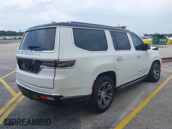 ✅ 2023 Jeep Grand Wagoneer • VIN: 1C4SJVEJ7PS570435 • Лот: 42289466. Опубликован ранее на IAAI с пробегом Не указан. Бесплатный доступ к архиву аукционных продаж из США и подробный отчёт об истории автомобиля на DreamBid. Изображение 20.