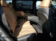 ✅ 2022 Hyundai Santa Fe Calligraphy • VIN: 5NMS54AL7NH430092 • Lot: 74491394. Wystawiony na Copart z przebiegiem Nie podano. Bezpłatny archiwum sprzedaży aukcyjnych z USA i szczegółowy raport historii pojazdu na DreamBid. Zdjęcie 11.