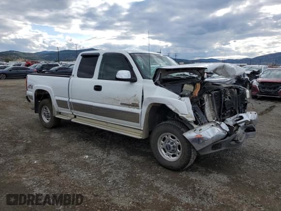 ✅ 2001 GMC Sierra 2500HD SLE • VIN: 1GTHK29111E293853 • Лот: 70996154. Опубликован ранее на Copart с пробегом Не указан. Бесплатный доступ к архиву аукционных продаж из США и подробный отчёт об истории автомобиля на DreamBid. Изображение 4.