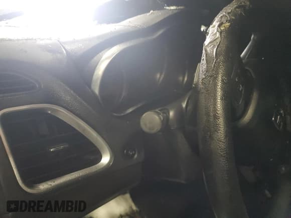 ✅ 2014 Dodge Avenger SE • VIN: 1C3CDZAB7EN143886 • Лот: 43710305. Опубликован ранее на Copart с пробегом Не указан. Бесплатный доступ к архиву аукционных продаж из США и подробный отчёт об истории автомобиля на DreamBid. Изображение 9.