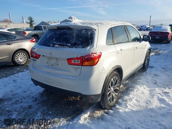 ✅ 2017 Mitsubishi Outlander SE • VIN: JA4AP3AW1HZ060889 • Lot: 43794129. Listed on IAAI with 131,641 mi. Free auction sales archive from the USA and detailed vehicle history report at DreamBid. Image 4.