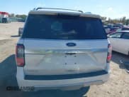 ✅ 2019 Ford Expedition Platinum • VIN: 1FMJU1MT2KEA52380 • Lot: 43488080. Wystawiony na IAAI z przebiegiem 83 989 mil. Bezpłatny archiwum sprzedaży aukcyjnych z USA i szczegółowy raport historii pojazdu na DreamBid. Zdjęcie 16.