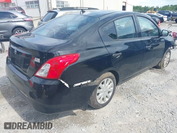 ✅ 2016 Nissan Versa S • VIN: 3N1CN7AP5GL899280 • Lot: 42482634. Listed on IAAI with 122,059 mi. Free auction sales archive from the USA and detailed vehicle history report at DreamBid. Image 4.