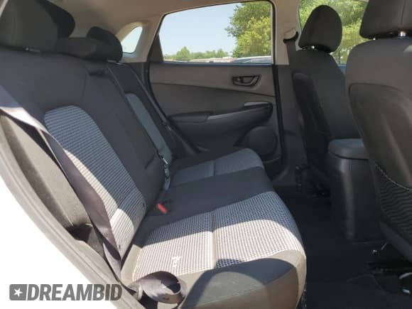 2020 Hyundai Kona SEL Plus z VIN KM8K62AA1LU595170, wystawiony jako Copart lot #58151423 z przebiegiem 49 822 mil mil oraz . Historia ofert i sprzedaży dostępna na DreamBid. Obrazek 10.