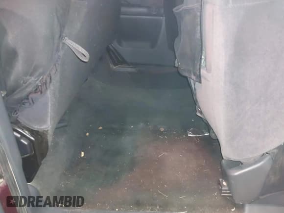 ✅ 2001 Chevrolet Silverado 1500 LS • VIN: 2GCEC19V311227075 • Lot: 41604981. Listed on IAAI with 238,332 mi. Free auction sales archive from the USA and detailed vehicle history report at DreamBid. Image 8.