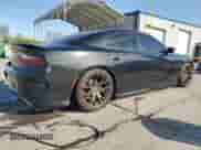 2015 Dodge Charger SRT Hellcat z VIN 2C3CDXL94FH824869, wystawiony jako Copart lot #53563535 z przebiegiem 61 148 mil mil oraz Szkoda całkowita • Salvage title. Historia ofert i sprzedaży dostępna na DreamBid. Obrazek 3.