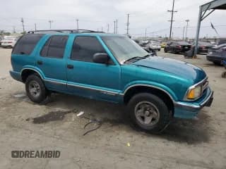 ✅ 1996 Chevrolet Blazer • VIN: 1GNCS13W0T2141390 • Lot: 59041195. Wystawiony na Copart z przebiegiem 274 029 mil. Bezpłatny archiwum sprzedaży aukcyjnych z USA i szczegółowy raport historii pojazdu na DreamBid. Zdjęcie 4.