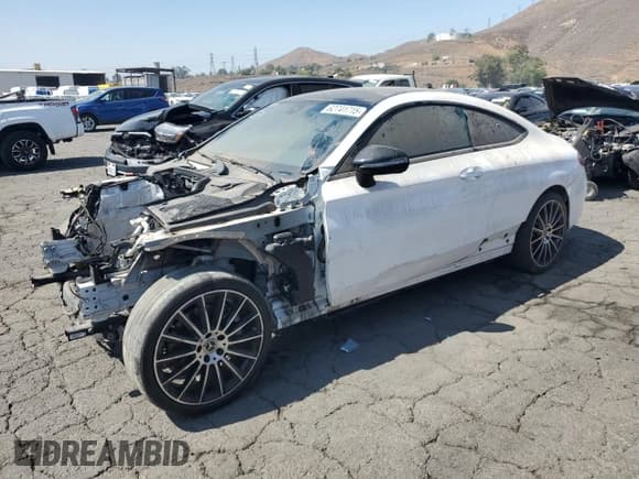 ✅ 2021 Mercedes-Benz C 300 • VIN: W1KWJ8DB2MG069017 • Lot: 62741715. Wystawiony na Copart z przebiegiem Nie podano. Bezpłatny archiwum sprzedaży aukcyjnych z USA i szczegółowy raport historii pojazdu na DreamBid. Zdjęcie 1.