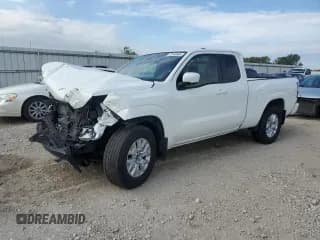 ✅ 2023 Nissan Frontier S • VIN: 1N6ED1CL3PN653289 • Лот: 70140665. Опубликован ранее на Copart с пробегом 27 995 миль. Бесплатный доступ к архиву аукционных продаж из США и подробный отчёт об истории автомобиля на DreamBid. Изображение 1.