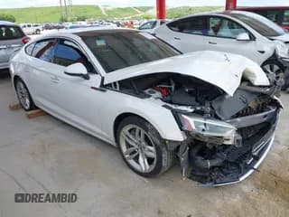 ✅ 2019 Audi A5 Sportback Premium • VIN: WAUANCF51KA057313 • Lot: 42921705. Wystawiony na IAAI z przebiegiem 67 086 mil. Bezpłatny archiwum sprzedaży aukcyjnych z USA i szczegółowy raport historii pojazdu na DreamBid. Zdjęcie 1.