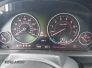 ✅ 2016 BMW 4 Series 435i xDrive • VIN: WBA3T7C58G5A38626 • Lot: 43490035. Wystawiony na IAAI z przebiegiem 70 678 mil. Bezpłatny archiwum sprzedaży aukcyjnych z USA i szczegółowy raport historii pojazdu na DreamBid. Zdjęcie 7.