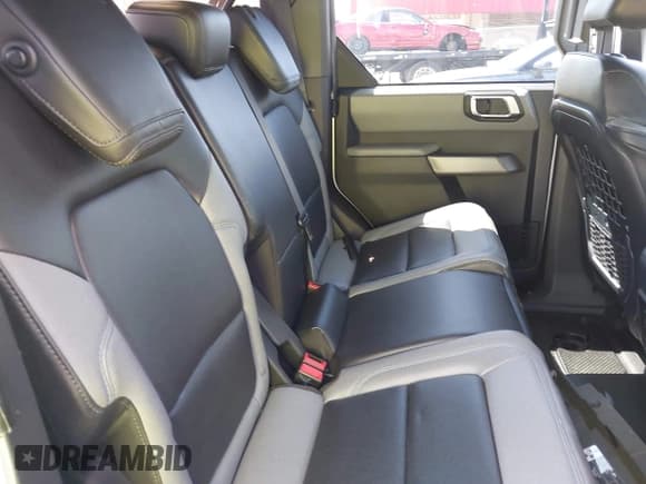 ✅ 2023 Ford Bronco • VIN: 1FMDE5BH4PLB24666 • Лот: 42054233. Опубликован ранее на IAAI с пробегом 10 474 миль. Бесплатный доступ к архиву аукционных продаж из США и подробный отчёт об истории автомобиля на DreamBid. Изображение 8.