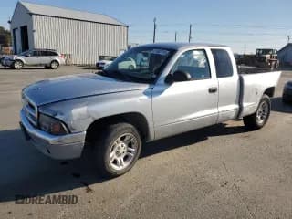 ✅ 2004 Dodge Dakota SLT • VIN: 1D7GL42K44S717061 • Lot: 91982715. Listed on Copart with 209,898 mi. Free auction sales archive from the USA and detailed vehicle history report at DreamBid. Image 1.