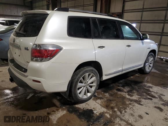 ✅ 2013 Toyota Highlander Limited • VIN: JTEDC3EH8D2018275 • Lot: 45606465. Listed on Copart with Not provided. Free auction sales archive from the USA and detailed vehicle history report at DreamBid. Image 3.
