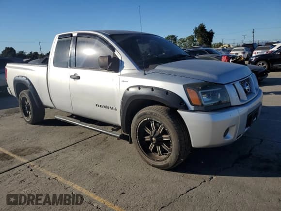 ✅ 2008 Nissan Titan XE • VIN: 1N6AA06A28N322829 • Lot: 90892385. Wystawiony na Copart z przebiegiem 194 194 mil. Bezpłatny archiwum sprzedaży aukcyjnych z USA i szczegółowy raport historii pojazdu na DreamBid. Zdjęcie 4.