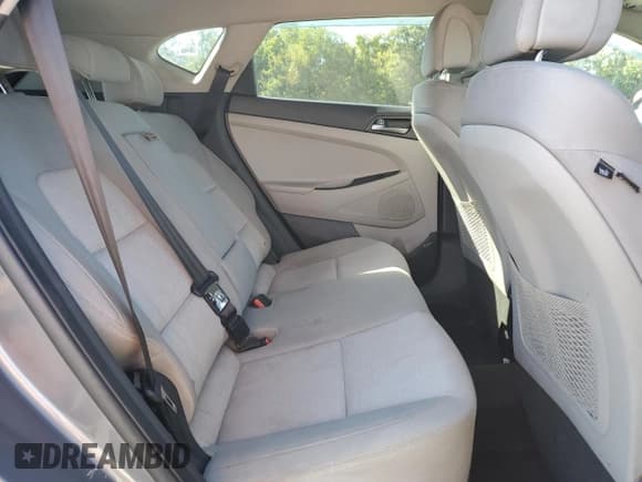 ✅ 2017 Hyundai Tucson SE • VIN: KM8J3CA4XHU252062 • Лот: 80060585. Опубликован ранее на Copart с пробегом 79 602 миль. Бесплатный доступ к архиву аукционных продаж из США и подробный отчёт об истории автомобиля на DreamBid. Изображение 11.