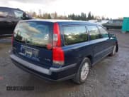 ✅ 2004 Volvo V70 • VIN: YV1SW61T542388169 • Lot: 43633901. Wystawiony na IAAI z przebiegiem 214 294 mil. Bezpłatny archiwum sprzedaży aukcyjnych z USA i szczegółowy raport historii pojazdu na DreamBid. Zdjęcie 4.