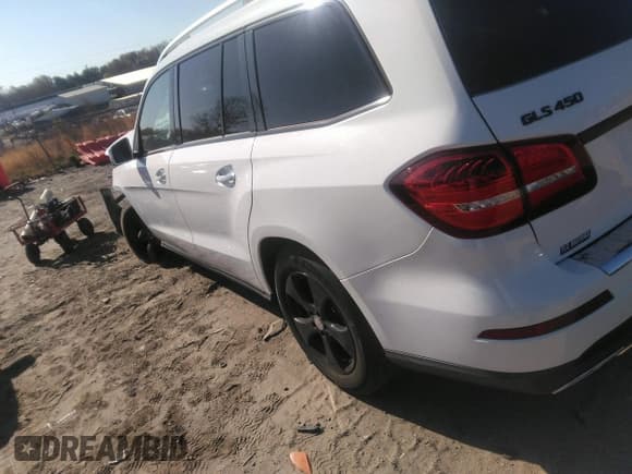 ✅ 2017 Mercedes-Benz GLS 450 • VIN: 4JGDF6EEXHA850923 • Lot: 41874619. Listed on IAAI with 137,017 mi. Free auction sales archive from the USA and detailed vehicle history report at DreamBid. Image 3.
