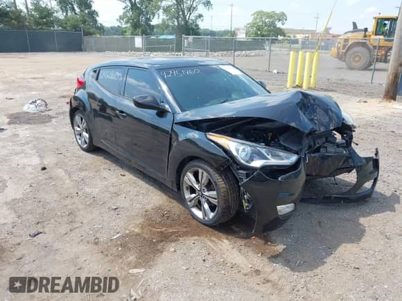 2016 Hyundai Veloster with VIN KMHTC6AD3GU300624, listed as a IAAI auction lot 42951960 with 83,779 mi miles and . Bid and sale history available at DreamBid. Image 1.