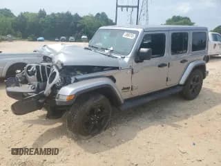 ✅ 2020 Jeep Wrangler Unlimited Sahara Altitude • VIN: 1C4HJXEN7LW134325 • Lot: 53860745. Wystawiony na Copart z przebiegiem 64 556 mil. Bezpłatny archiwum sprzedaży aukcyjnych z USA i szczegółowy raport historii pojazdu na DreamBid. Zdjęcie 1.