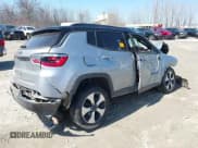 ✅ 2020 Jeep Compass Limited • VIN: 3C4NJDCB0LT121786 • Lot: 42000691. Wystawiony na IAAI z przebiegiem Nie podano. Bezpłatny archiwum sprzedaży aukcyjnych z USA i szczegółowy raport historii pojazdu na DreamBid. Zdjęcie 4.