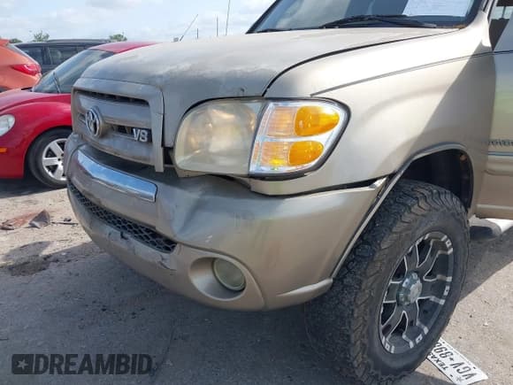 ✅ 2004 Toyota Tundra SR5 • VIN: 5TBET34154S456850 • Lot: 42046478. Listed on IAAI with 190,574 mi. Free auction sales archive from the USA and detailed vehicle history report at DreamBid. Image 13.