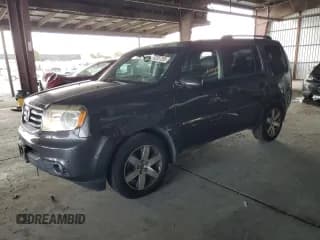 ✅ 2013 Honda Pilot Touring • VIN: 5FNYF4H97DB046413 • Лот: 92087595. Опубликован ранее на Copart с пробегом 130 927 миль. Бесплатный доступ к архиву аукционных продаж из США и подробный отчёт об истории автомобиля на DreamBid. Изображение 1.