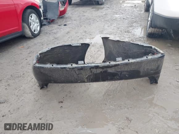 ✅ 2018 Lexus GS 350 • VIN: JTHCZ1BLXJA008410 • Lot: 42002837. Listed on IAAI with 121,359 mi. Free auction sales archive from the USA and detailed vehicle history report at DreamBid. Image 12.