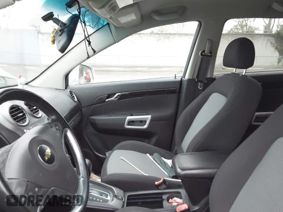 ✅ 2014 Chevrolet Captiva Sport LS • VIN: 3GNAL2EK5ES616348 • Lot: 43609701. Listed on IAAI with 24,403 mi. Free auction sales archive from the USA and detailed vehicle history report at DreamBid. Image 12.