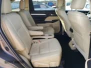 ✅ 2018 Toyota Highlander XLE • VIN: 5TDJZRFHXJS867187 • Lot: 82658545. Listed on Copart with 75,885 mi. Free auction sales archive from the USA and detailed vehicle history report at DreamBid. Image 11.