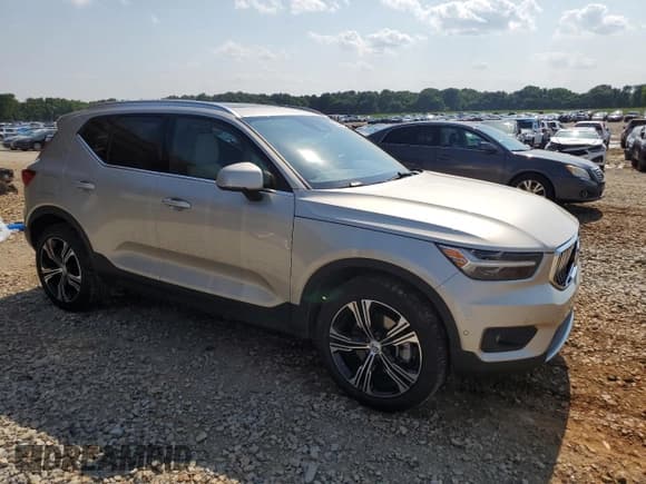 ✅ 2019 Volvo XC40 Inscription • VIN: YV4162UL4K2149843 • Лот: 60146695. Опубликован ранее на Copart с пробегом 13 724 миль. Бесплатный доступ к архиву аукционных продаж из США и подробный отчёт об истории автомобиля на DreamBid. Изображение 4.