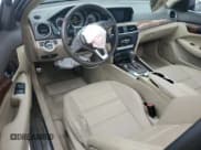 ✅ 2013 Mercedes-Benz C 250 • VIN: WDDGJ4HB9DF946888 • Lot: 90693825. Wystawiony na Copart z przebiegiem 88 385 mil. Bezpłatny archiwum sprzedaży aukcyjnych z USA i szczegółowy raport historii pojazdu na DreamBid. Zdjęcie 8.