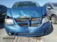 2005 Dodge Caravan SXT with VIN 2D4GP44L05R288222, listed as a Copart auction lot 75776424 with 219,977 mi miles and Salvage title. Bid and sale history available at DreamBid. Image 5.