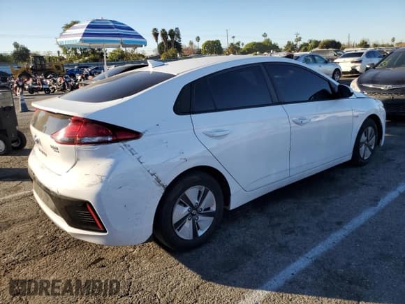 ✅ 2019 Hyundai Ioniq Blue • VIN: KMHC65LC1KU180529 • Lot: 85580444. Wystawiony na Copart z przebiegiem 106 894 mil. Bezpłatny archiwum sprzedaży aukcyjnych z USA i szczegółowy raport historii pojazdu na DreamBid. Zdjęcie 3.