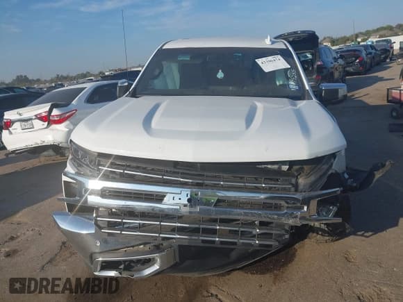 ✅ 2021 Chevrolet Silverado 1500 LTZ • VIN: 3GCUYGEDXMG461366 • Lot: 43396474. Wystawiony na IAAI z przebiegiem 55 188 mil. Bezpłatny archiwum sprzedaży aukcyjnych z USA i szczegółowy raport historii pojazdu na DreamBid. Zdjęcie 12.