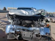 ✅ 2015 Chevrolet Silverado 2500HD LT • VIN: 1GC1KVEG0FF565050 • Lot: 53177405. Wystawiony na Copart z przebiegiem 212 686 mil. Bezpłatny archiwum sprzedaży aukcyjnych z USA i szczegółowy raport historii pojazdu na DreamBid. Zdjęcie 5.