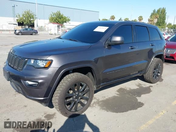 ✅ 2017 Jeep Grand Cherokee Altitude • VIN: 1C4RJEAG6HC788886 • Лот: 42619175. Опубликован ранее на IAAI с пробегом 108 165 миль. Бесплатный доступ к архиву аукционных продаж из США и подробный отчёт об истории автомобиля на DreamBid. Изображение 2.