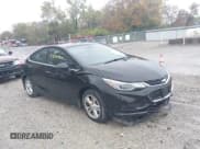 ✅ 2018 Chevrolet Cruze LT • VIN: 1G1BE5SM8J7234587 • Lot: 43569915. Wystawiony na IAAI z przebiegiem 72 947 mil. Bezpłatny archiwum sprzedaży aukcyjnych z USA i szczegółowy raport historii pojazdu na DreamBid. Zdjęcie 1.