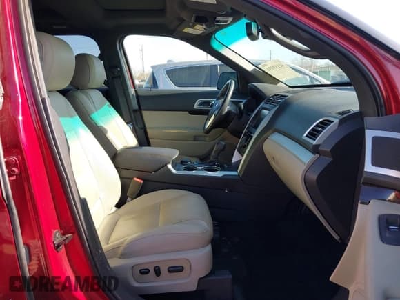 ✅ 2015 Ford Explorer Limited • VIN: 1FM5K8F82FGA72695 • Lot: 41119191. Wystawiony na IAAI z przebiegiem 95 510 mil. Bezpłatny archiwum sprzedaży aukcyjnych z USA i szczegółowy raport historii pojazdu na DreamBid. Zdjęcie 5.