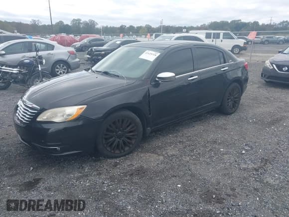 ✅ 2011 Chrysler 200 Limited • VIN: 1C3BC2FG1BN516443 • Лот: 43429218. Опубликован ранее на IAAI с пробегом 198 128 миль. Бесплатный доступ к архиву аукционных продаж из США и подробный отчёт об истории автомобиля на DreamBid. Изображение 2.