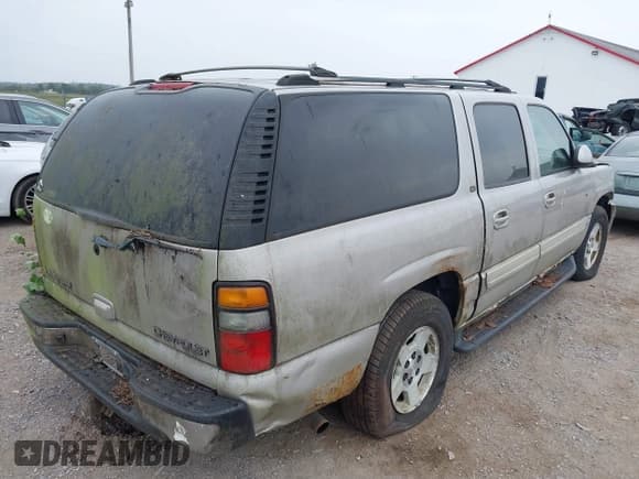 ✅ 2004 Chevrolet Suburban LT • VIN: 1GNFK16Z84J296909 • Lot: 43203625. Listed on IAAI with 318,299 mi. Free auction sales archive from the USA and detailed vehicle history report at DreamBid. Image 6.