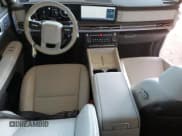 ✅ 2025 Hyundai Santa Fe Calligraphy • VIN: 5NMP54G11SH033596 • Lot: 92098125. Listed on Copart with 6,219 mi. Free auction sales archive from the USA and detailed vehicle history report at DreamBid. Image 8.