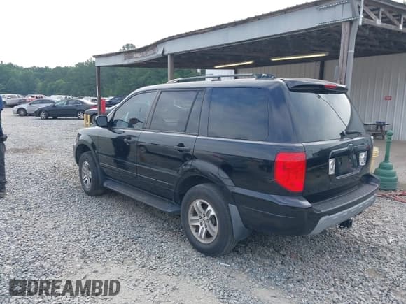 ✅ 2004 Honda Pilot EX • VIN: 2HKYF18724H598464 • Lot: 42434029. Listed on IAAI with 304,421 mi. Free auction sales archive from the USA and detailed vehicle history report at DreamBid. Image 3.