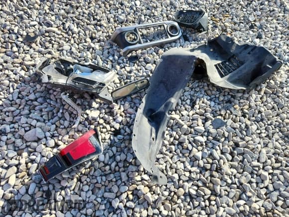 ✅ 2017 Toyota Tacoma SR5 • VIN: 3TMCZ5AN2HM090237 • Lot: 81332045. Listed on Copart with 69,372 mi. Free auction sales archive from the USA and detailed vehicle history report at DreamBid. Image 12.