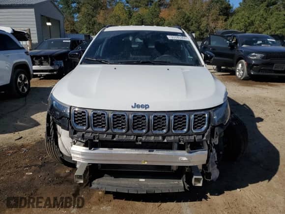 2024 Jeep Compass Latitude с VIN 3C4NJDBN9RT109429, выставлен на аукционе Copart как лот 89663855 с пробегом 30 732 миль миль и Чистый • Clean title. История ставок и продаж доступна на DreamBid. Изображение 5.